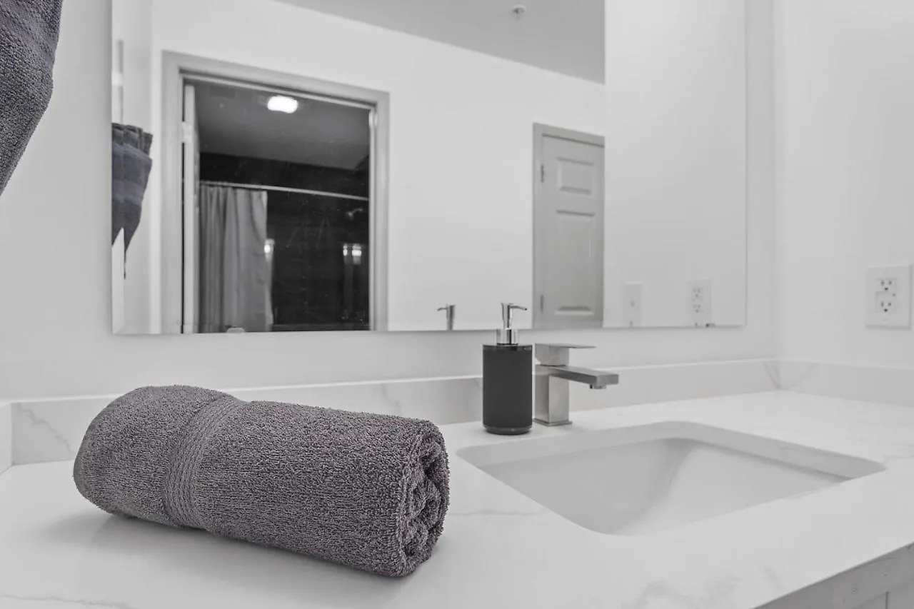 Cozy Urban Getaway - Free Parking, Gym, Stadium Charlotte 0*,  USA