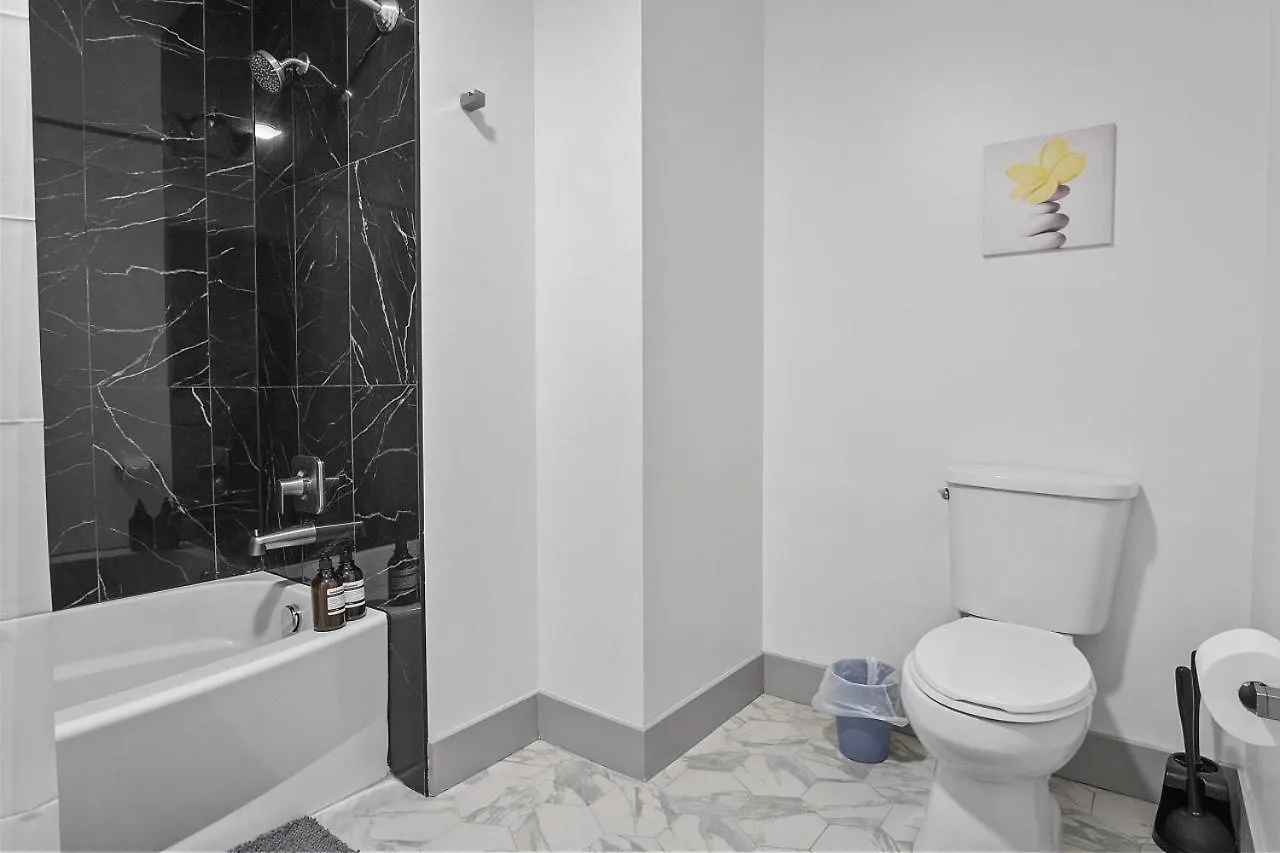 Cozy Urban Getaway - Free Parking, Gym, Stadium Charlotte