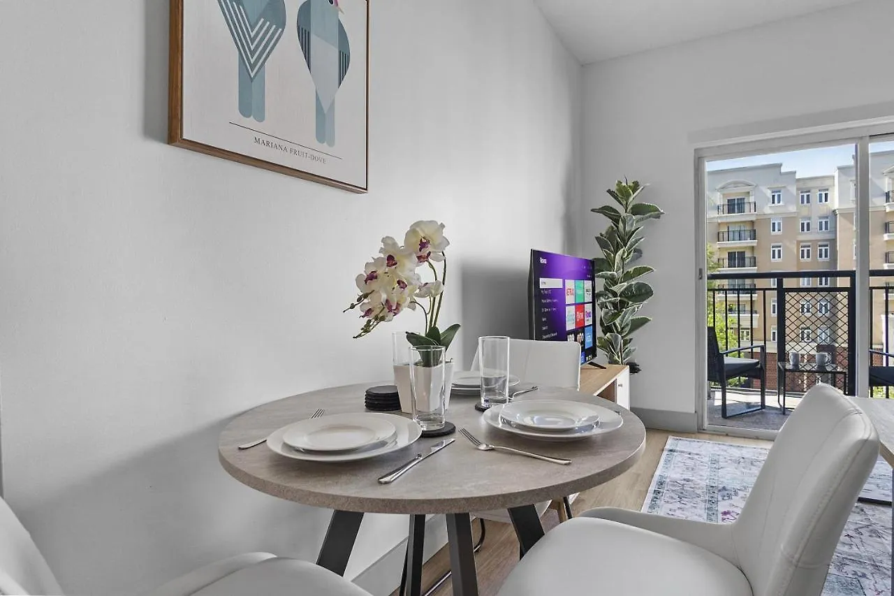 Apartmán Cozy Urban Getaway - Free Parking, Gym, Stadium Charlotte USA