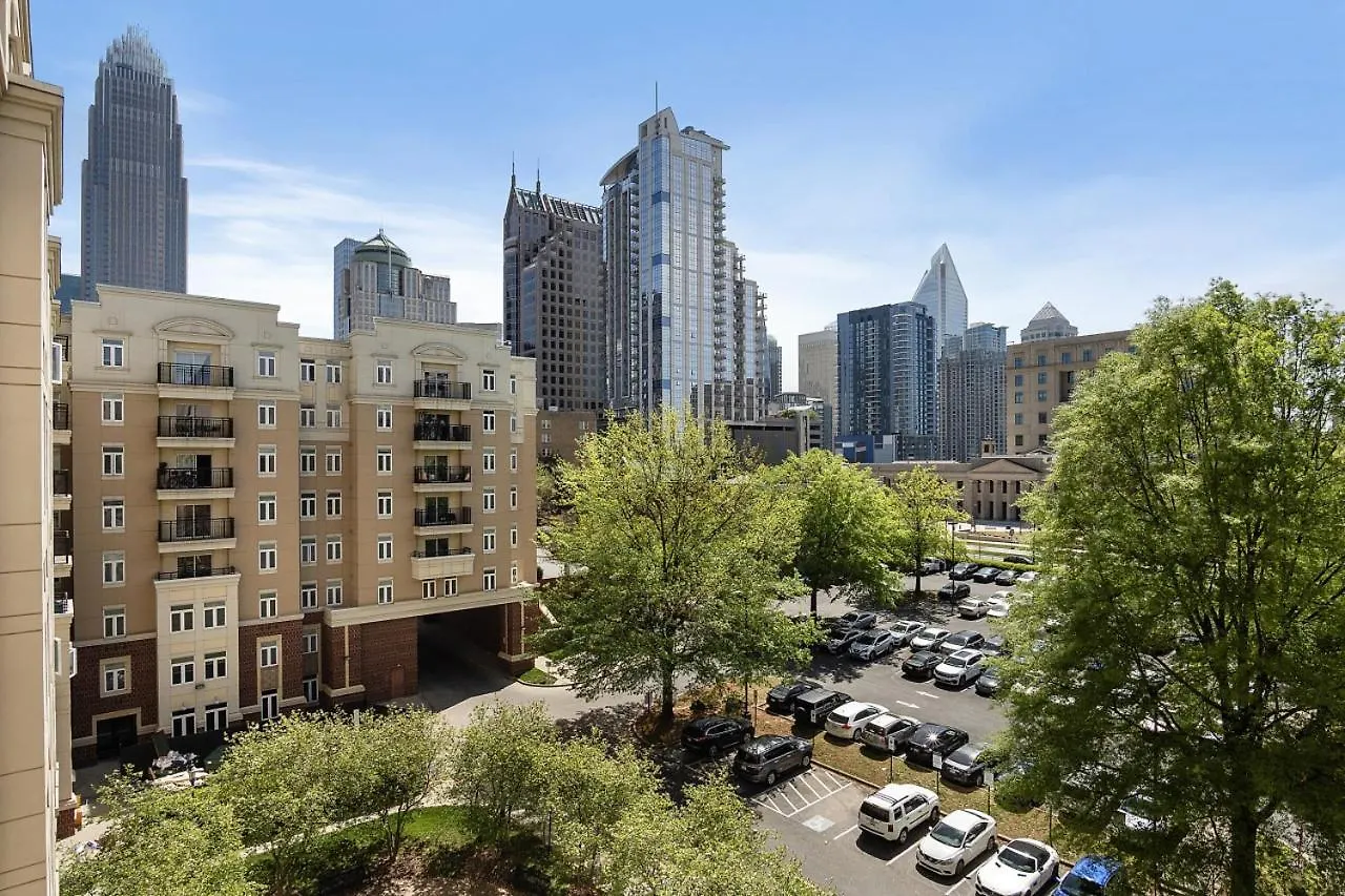 Apartmán Cozy Urban Getaway - Free Parking, Gym, Stadium Charlotte