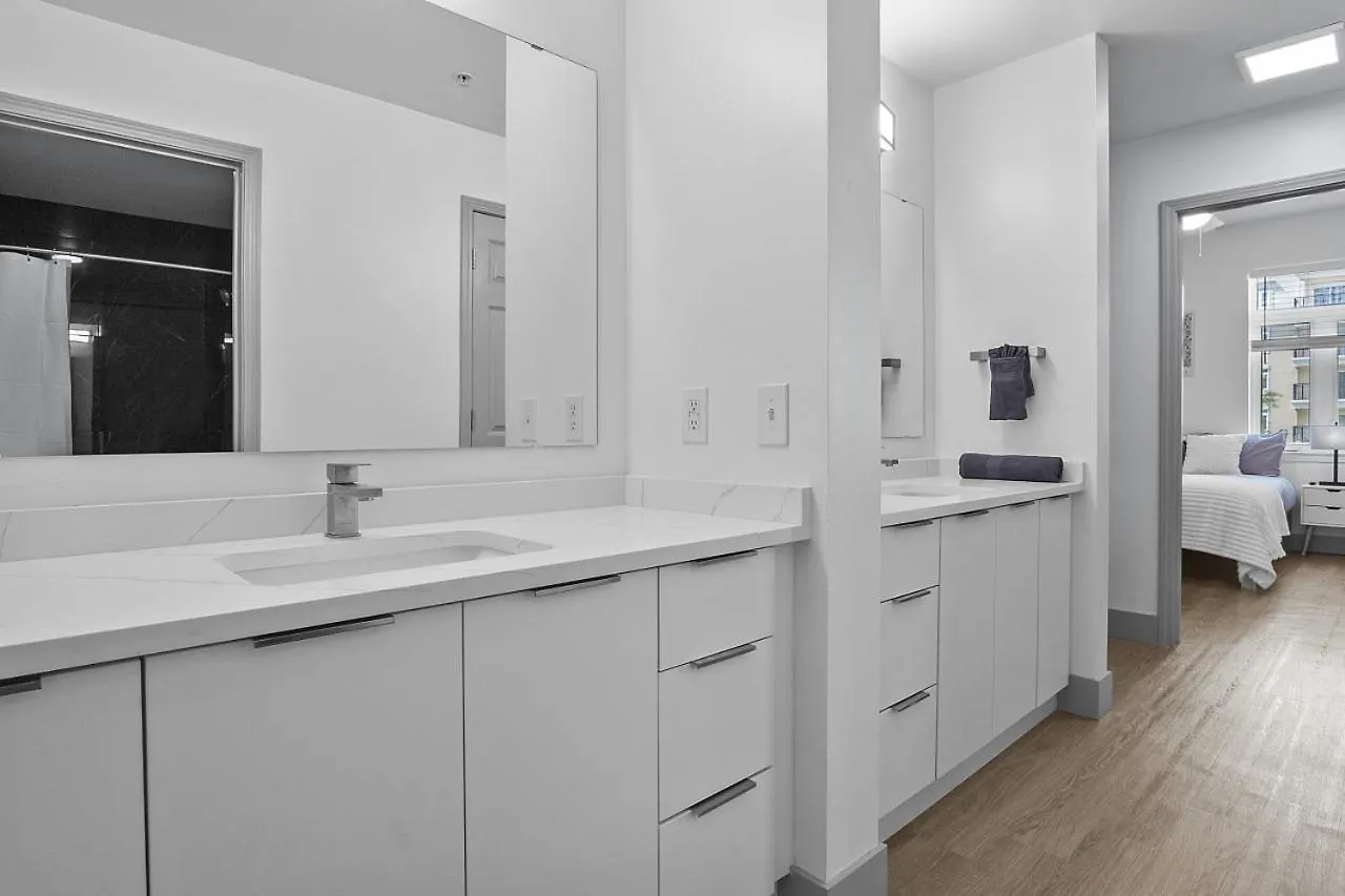 Cozy Urban Getaway - Free Parking, Gym, Stadium Charlotte USA