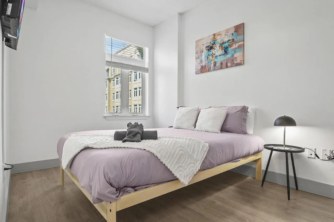 Cozy Urban Getaway - Free Parking, Gym, Stadium Charlotte