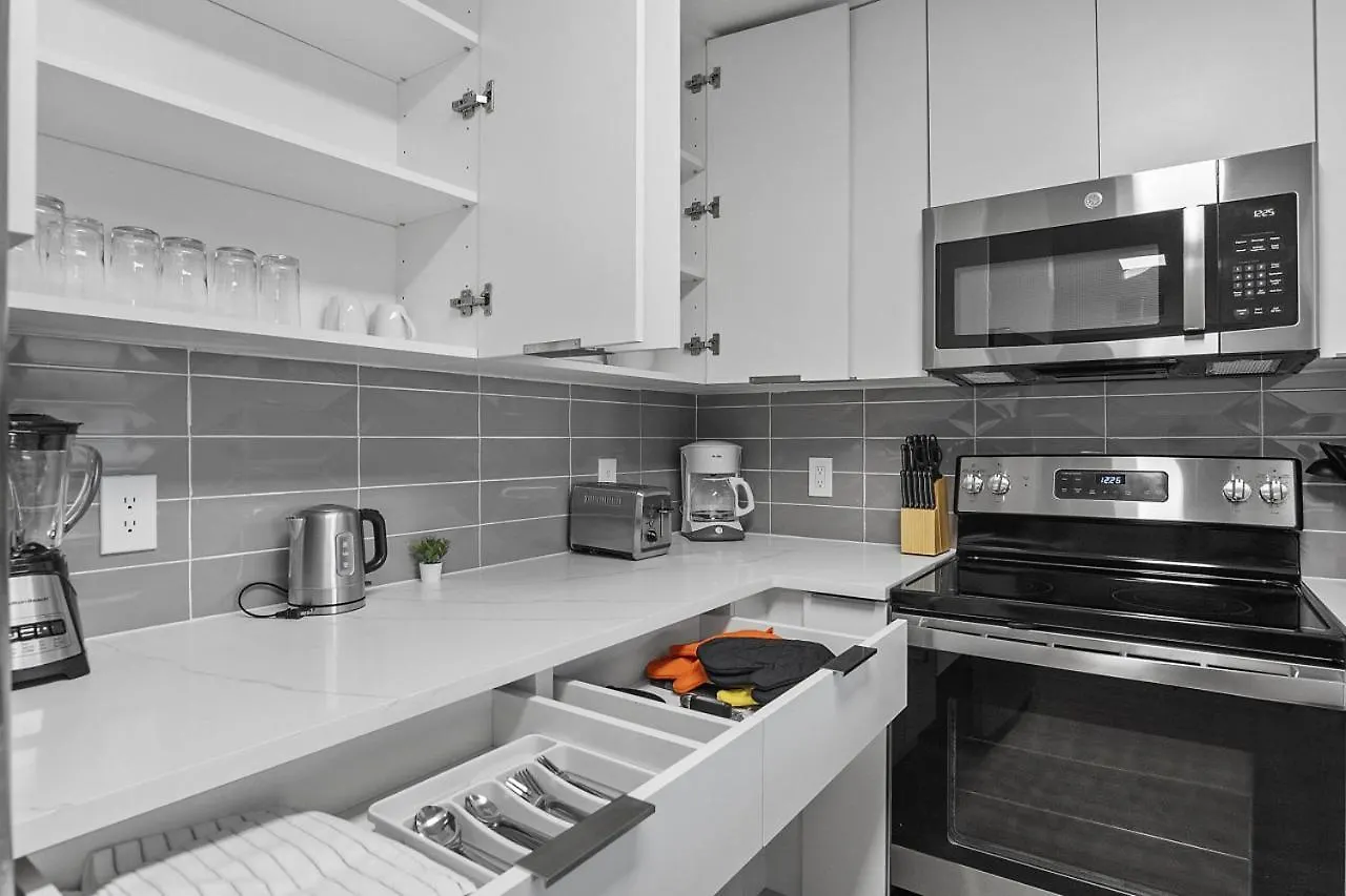 Cozy Urban Getaway - Free Parking, Gym, Stadium Charlotte